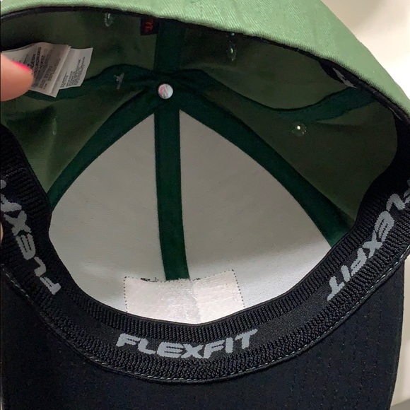 SOLD‼️RVCA men’s hat NWT - Picture 3 of 6